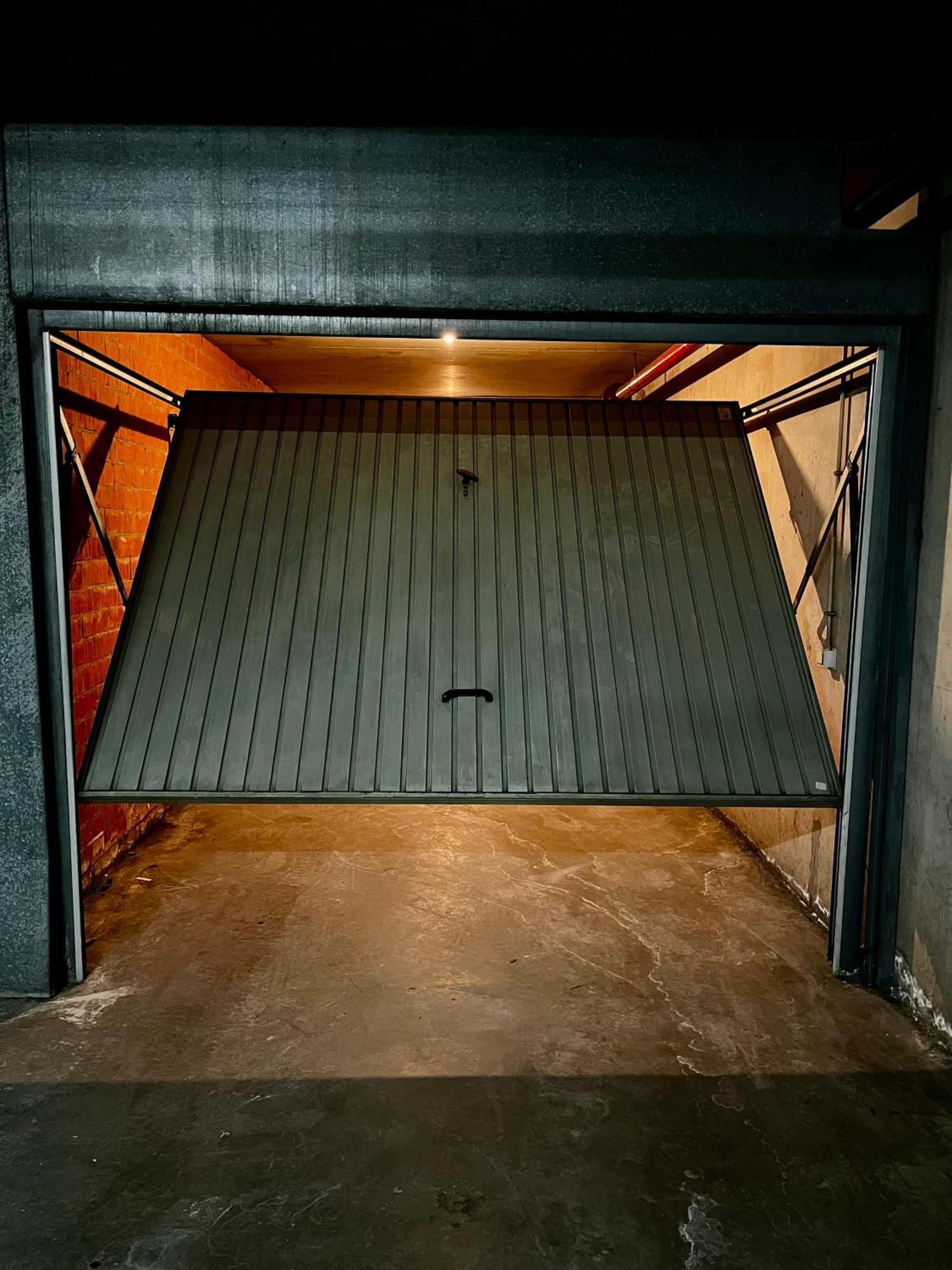 Big Apartment With Parking In 安特卫普 外观 照片