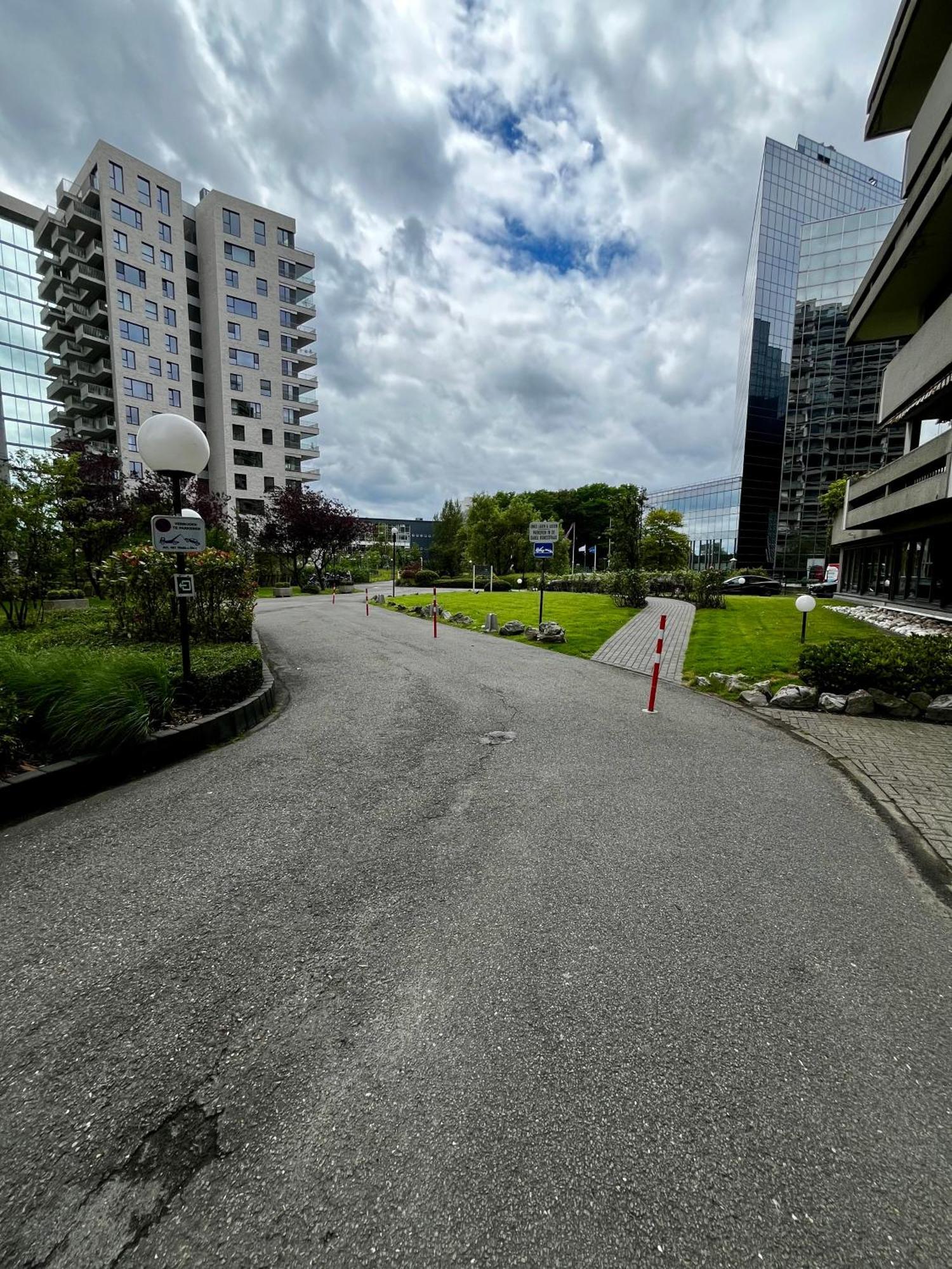 Big Apartment With Parking In 安特卫普 外观 照片