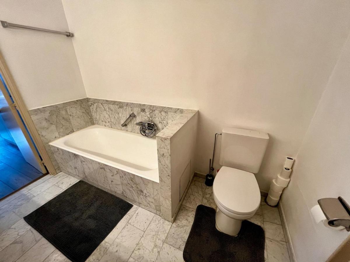 Big Apartment With Parking In 安特卫普 外观 照片
