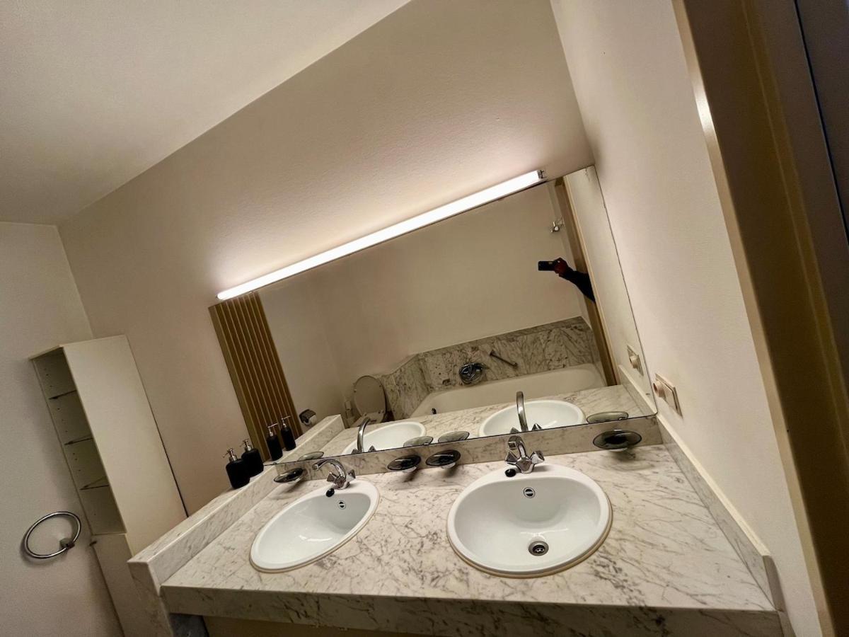 Big Apartment With Parking In 安特卫普 外观 照片
